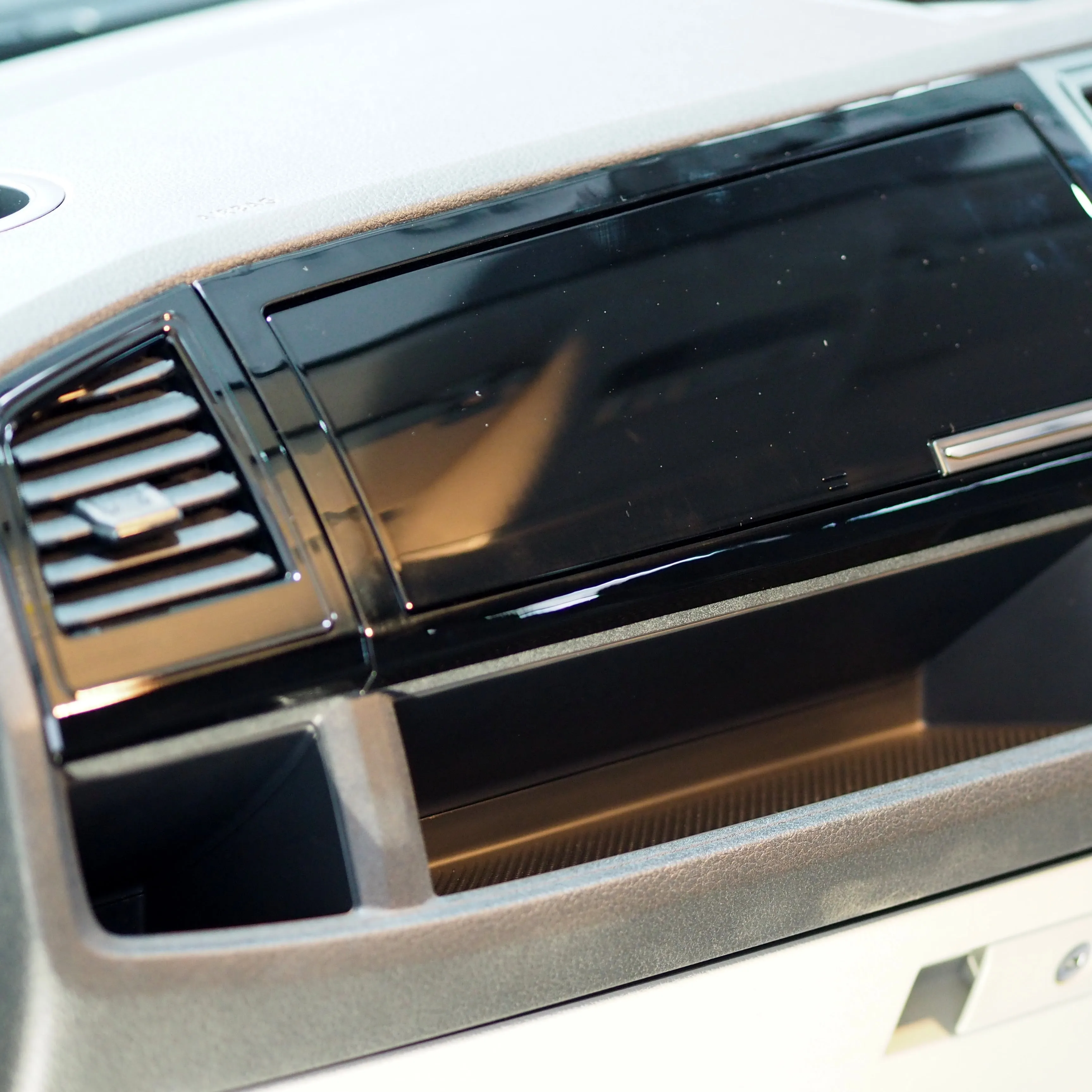 VW T6 Campervan Comfort Dash Glove Box, Piano Black Painted and Ready to Fit Ideal Gift
